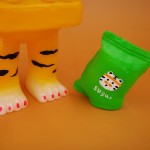 kaiju sofubi lizard and cat kaiju sofubi lizard and cat