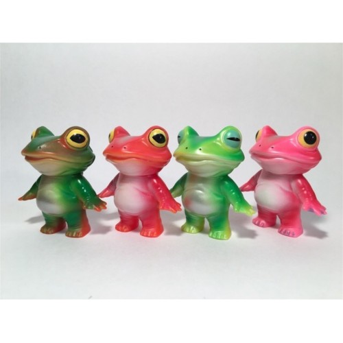 Frog style sofubi toy Frog style sofubi toy