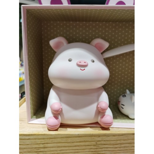Custom cute pig vinyl toy Custom cute pig vinyl toy